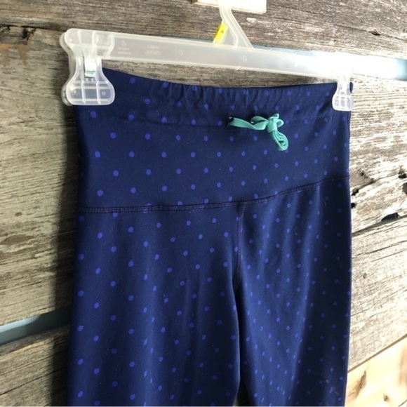 OLD Navy Size Med Blue Polka Dot Activewear Capris - Picture 2 of 5